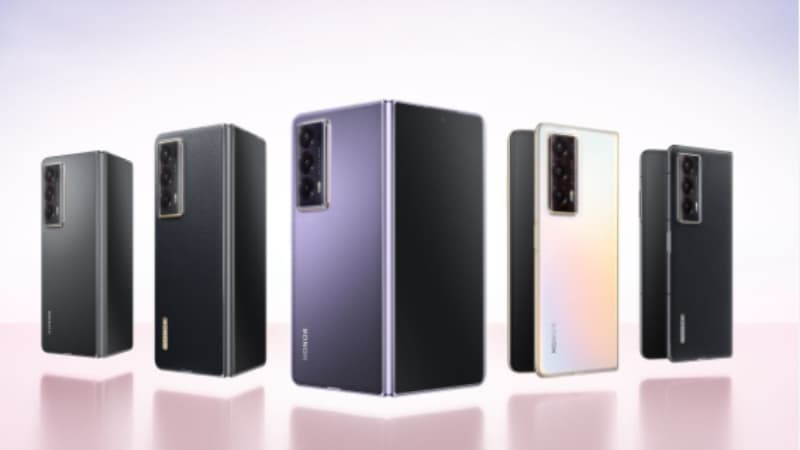 Magic V2: The World&#8217;s Thinnest Foldable Phone Goes Global