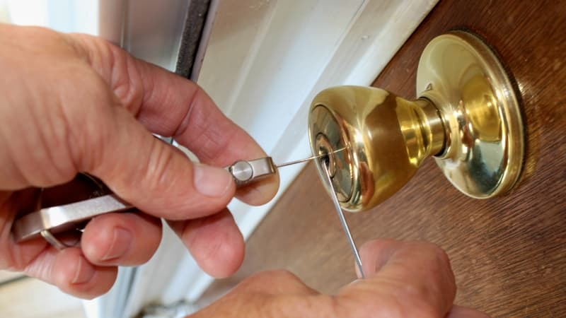 to pick lock
